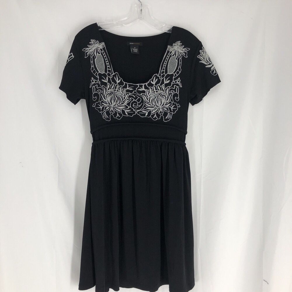 BCBG Max azria Navy Black Short Sleeve Embroidered Dress Size Medium